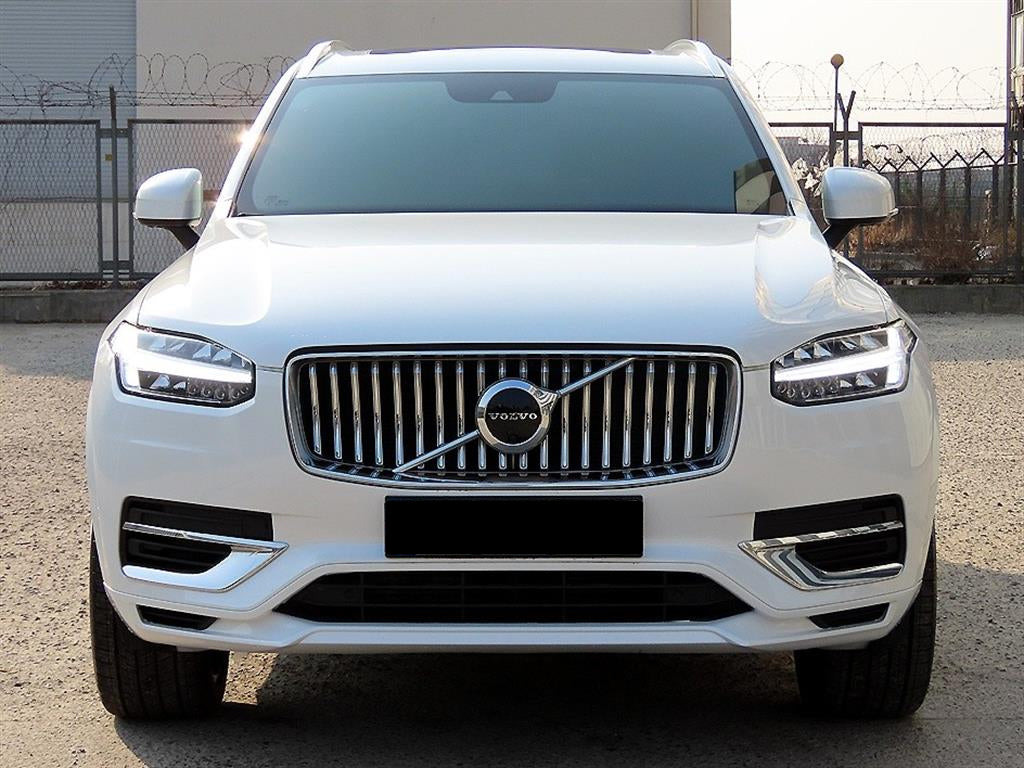 Volvo XC90 — photo 01