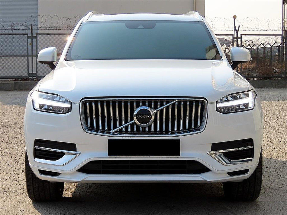 Volvo XC90 — photo 01