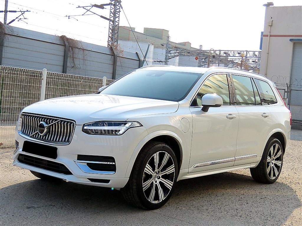 Volvo XC90 — photo 02