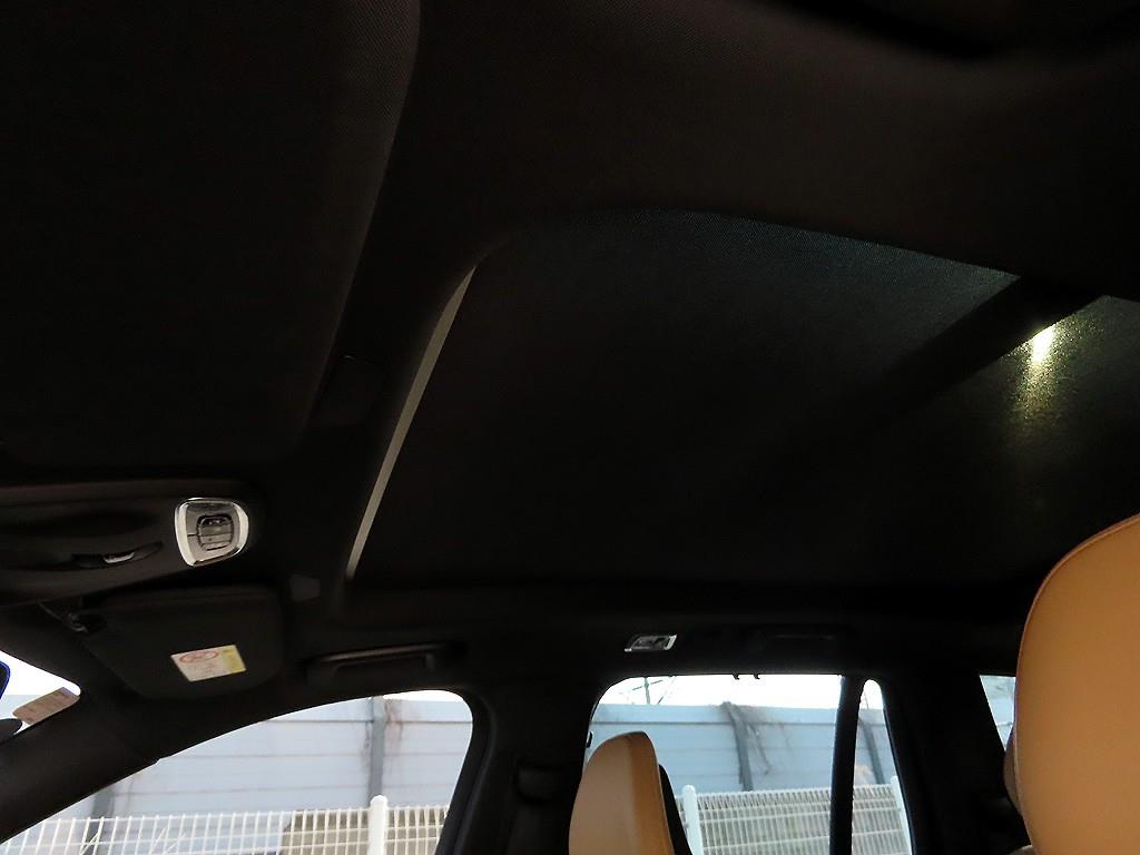 Volvo XC90 — photo 16