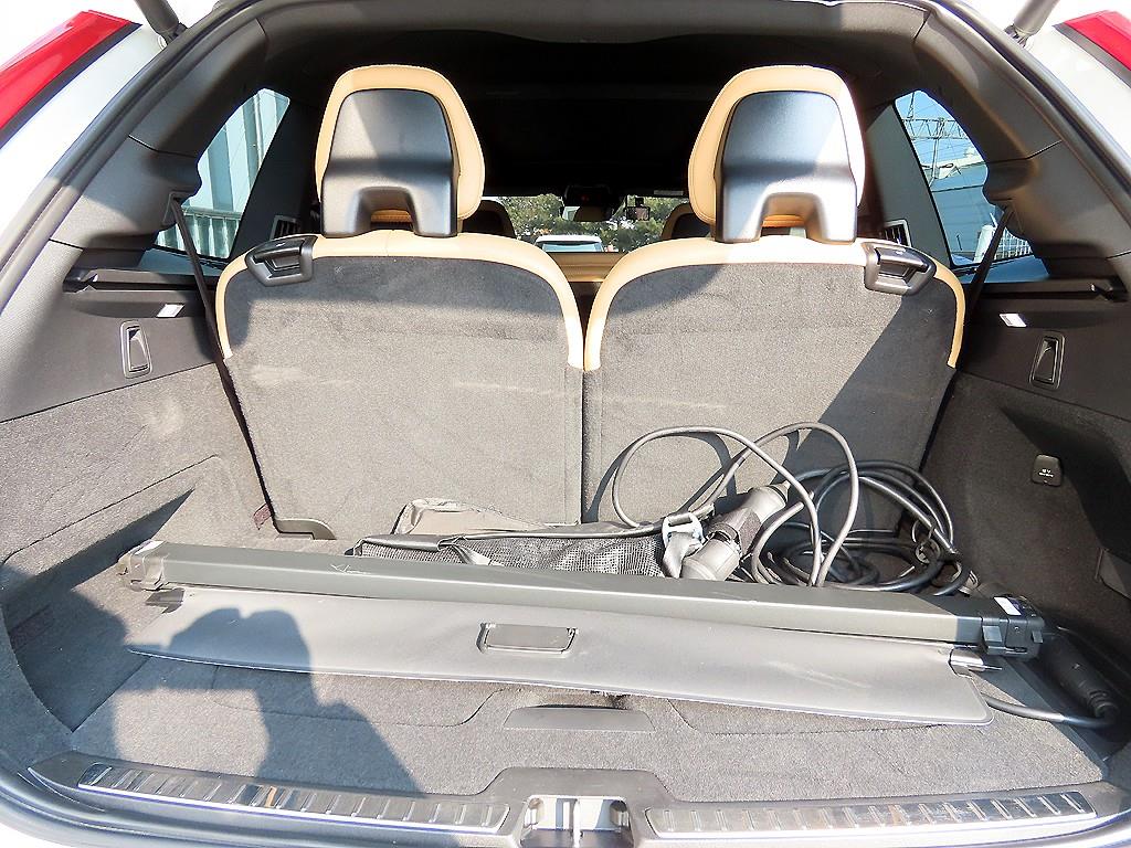 Volvo XC90 — photo 17