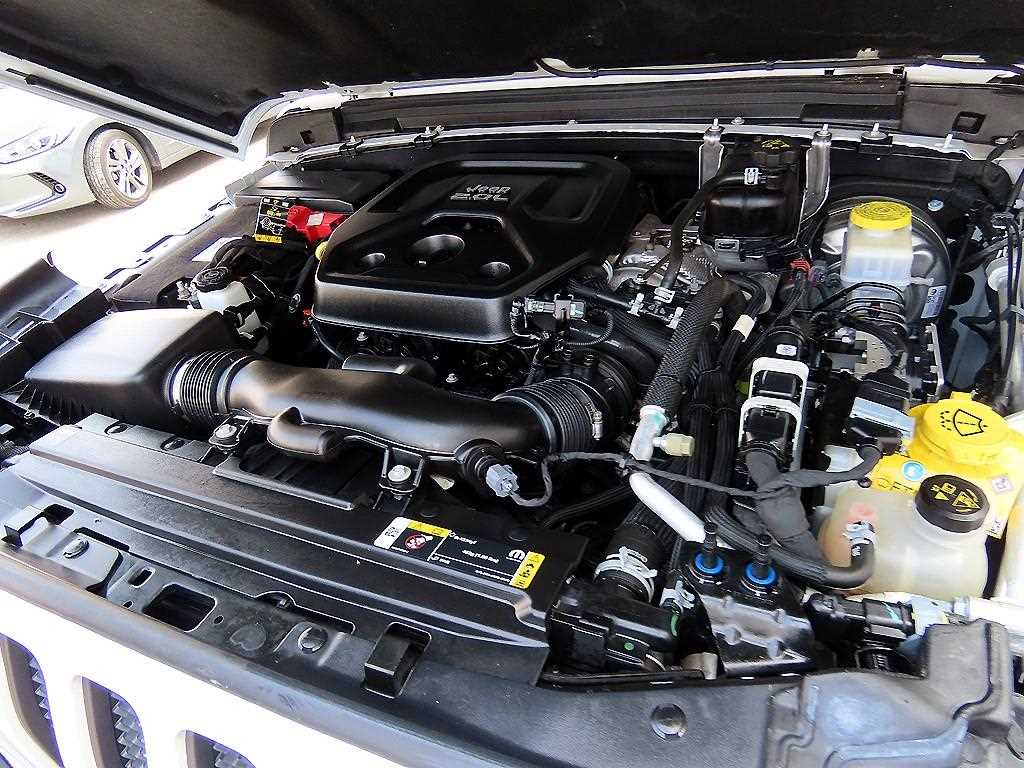 Jeep Wrangler — photo 19