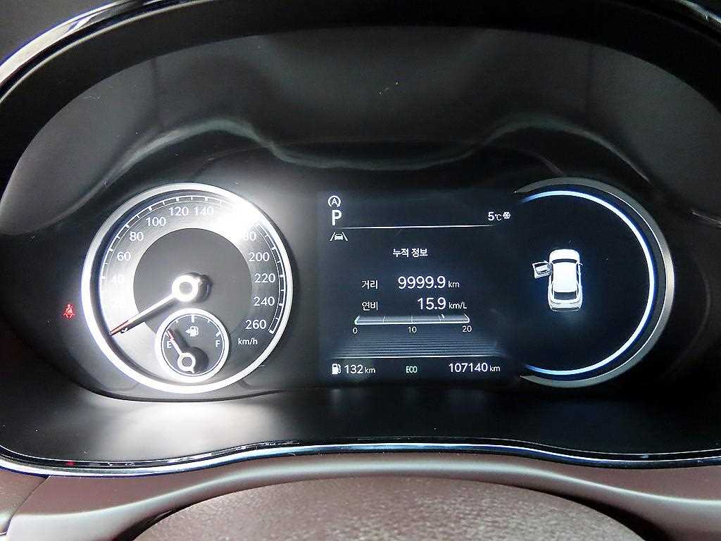 Genesis GV70 — photo 09