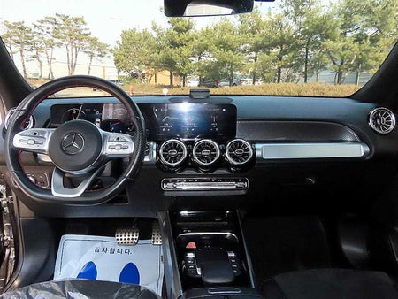 Mercedes-Benz GLB-Class — photo 07