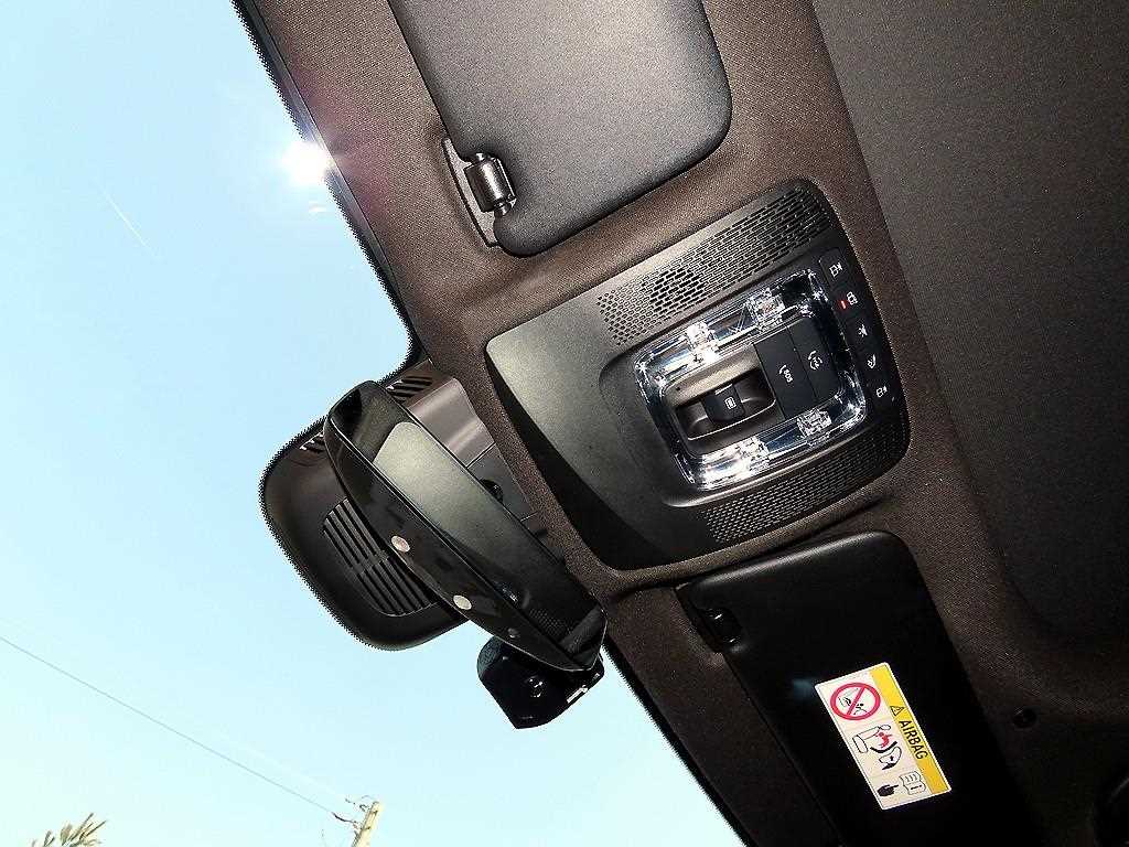 Mercedes-Benz GLB-Class — photo 15