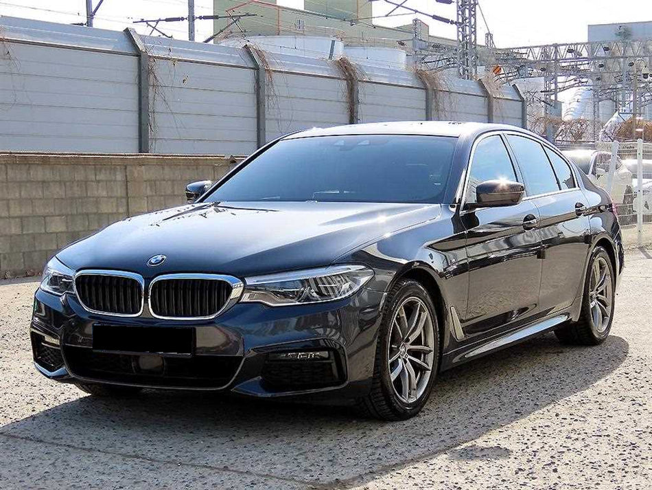 BMW 5-Series — photo 02