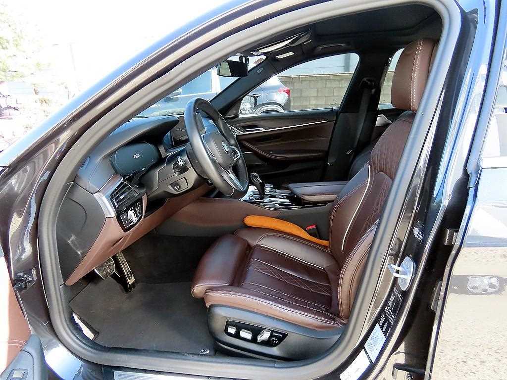BMW 5-Series — photo 05