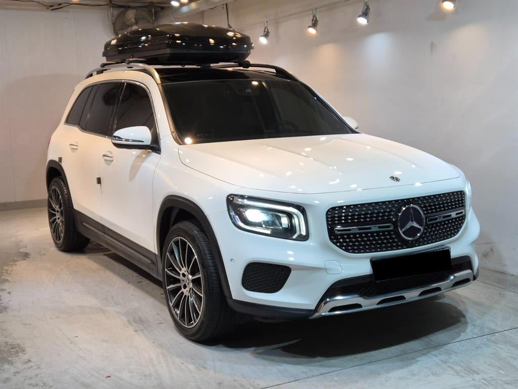 Mercedes-Benz GLB-Class — photo 02