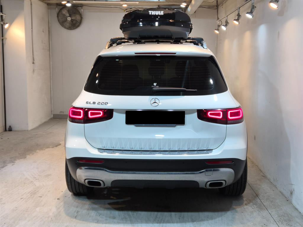 Mercedes-Benz GLB-Class — photo 03