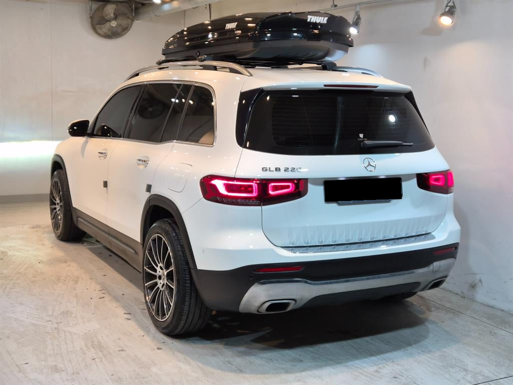 Mercedes-Benz GLB-Class — photo 04