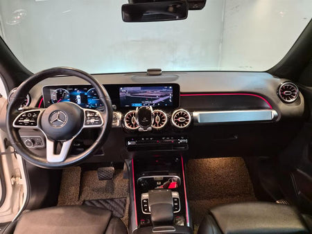 Mercedes-Benz GLB-Class — photo 08