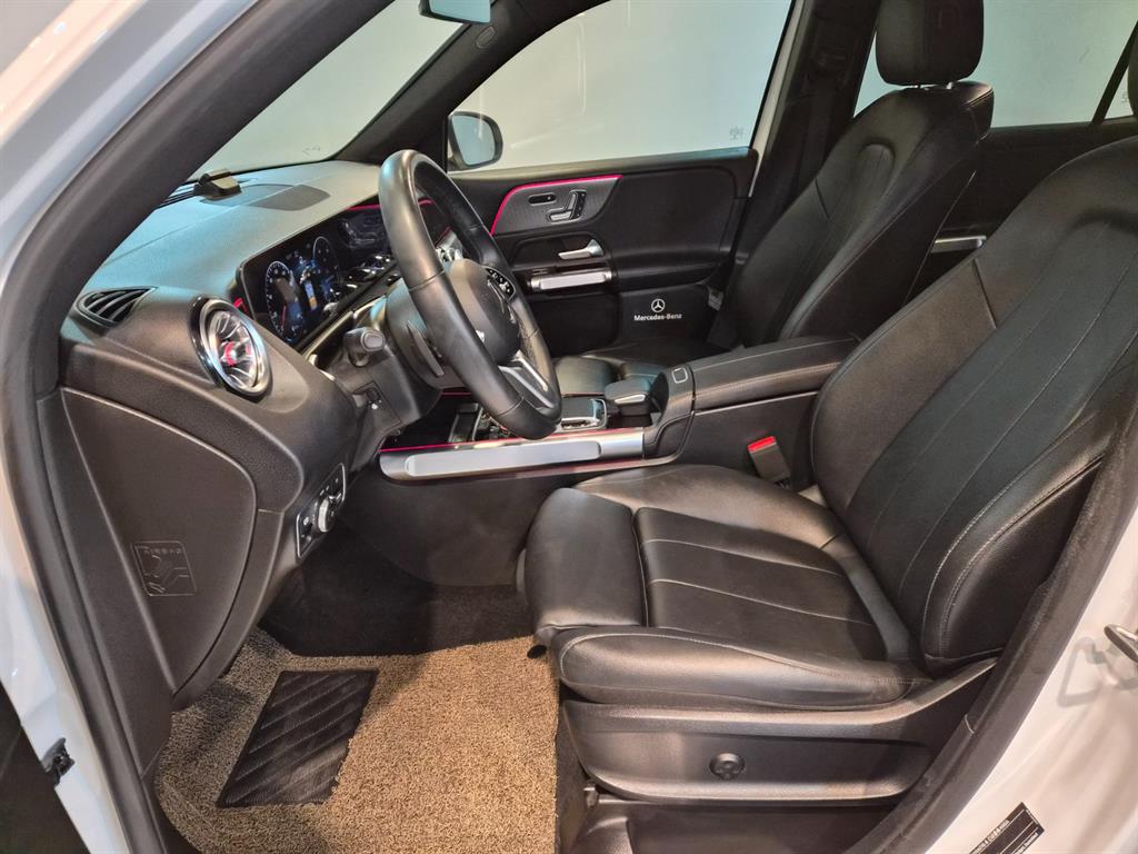 Mercedes-Benz GLB-Class — photo 10