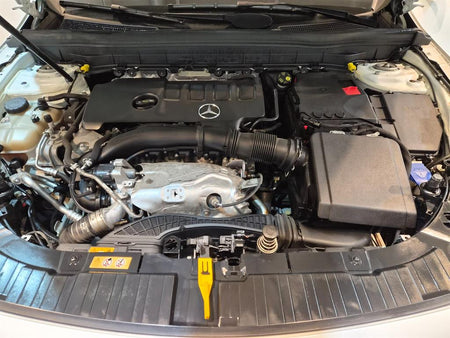 Mercedes-Benz GLB-Class — photo 19