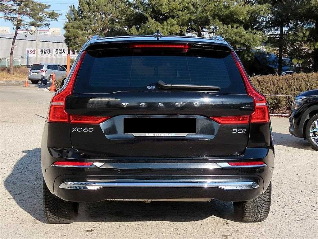 Volvo XC60 — photo 04