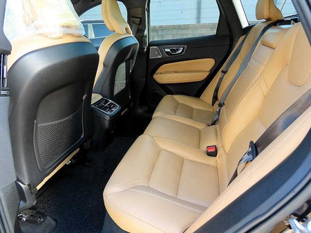 Volvo XC60 — photo 06