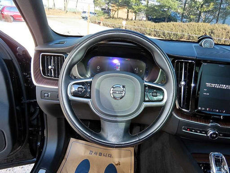 Volvo XC60 — photo 08