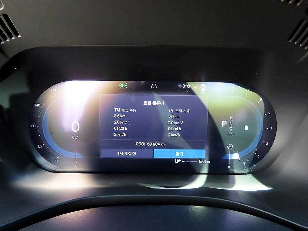 Volvo XC60 — photo 09