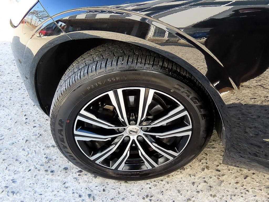 Volvo XC60 — photo 20