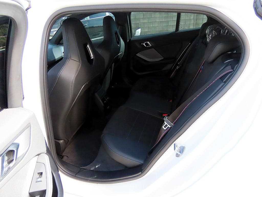 BMW 1-Series — photo 06