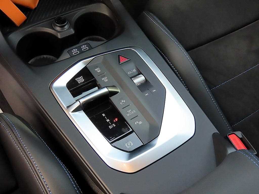 BMW 1-Series — photo 11
