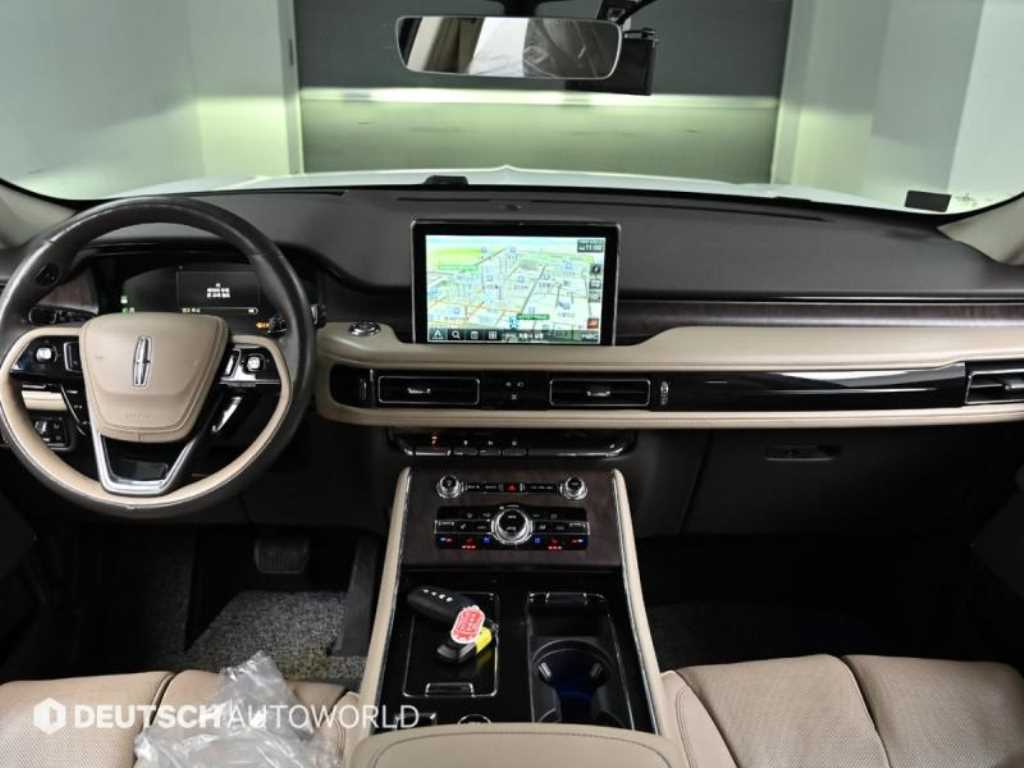 Lincoln Aviator — photo 07