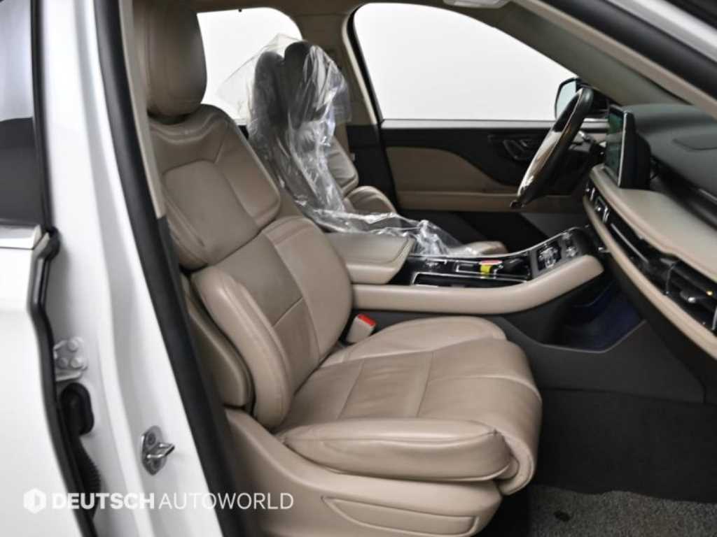 Lincoln Aviator — photo 10