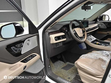 Lincoln Aviator — photo 11