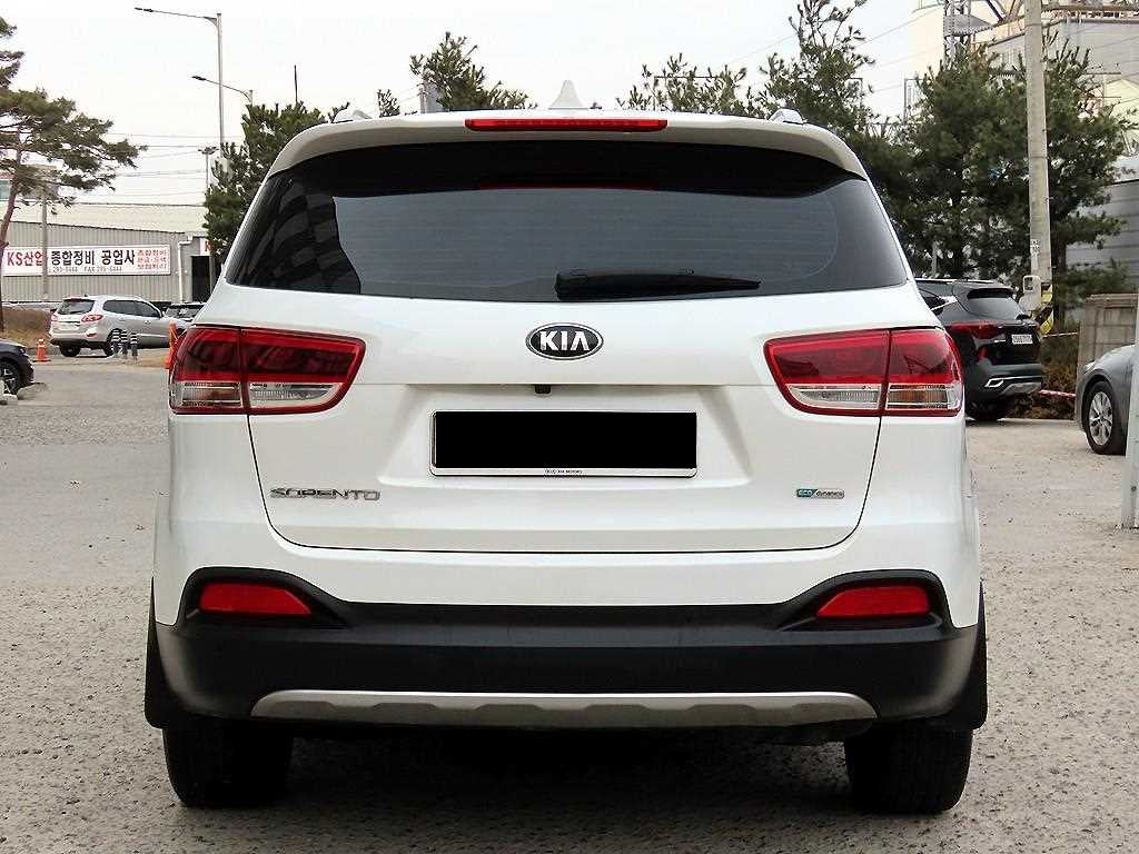 Kia Sorento — photo 04