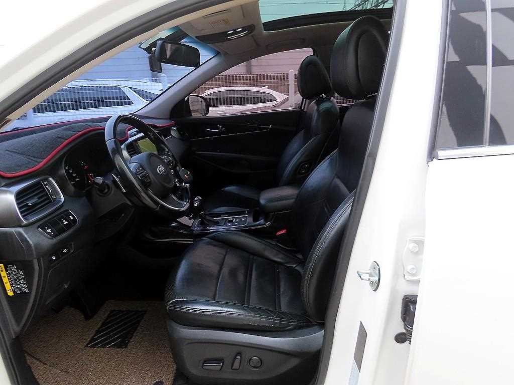 Kia Sorento — photo 05