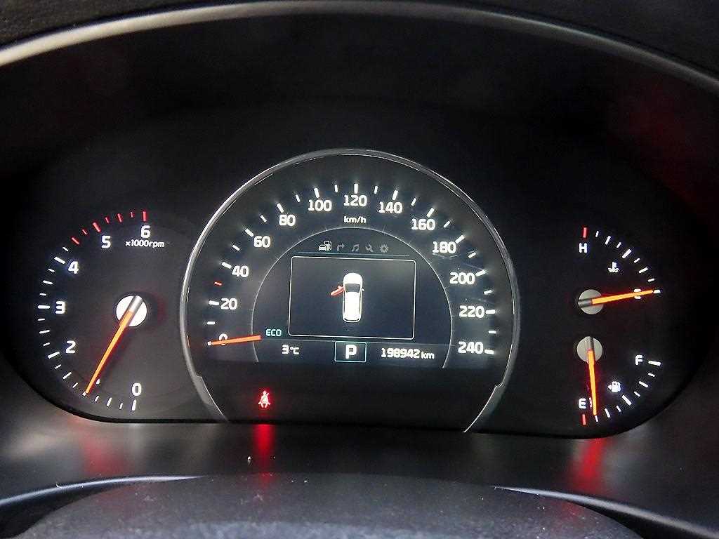 Kia Sorento — photo 09