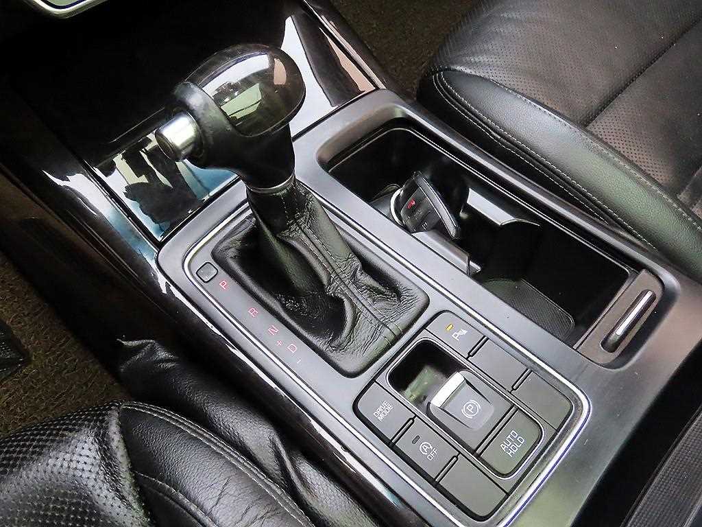 Kia Sorento — photo 10