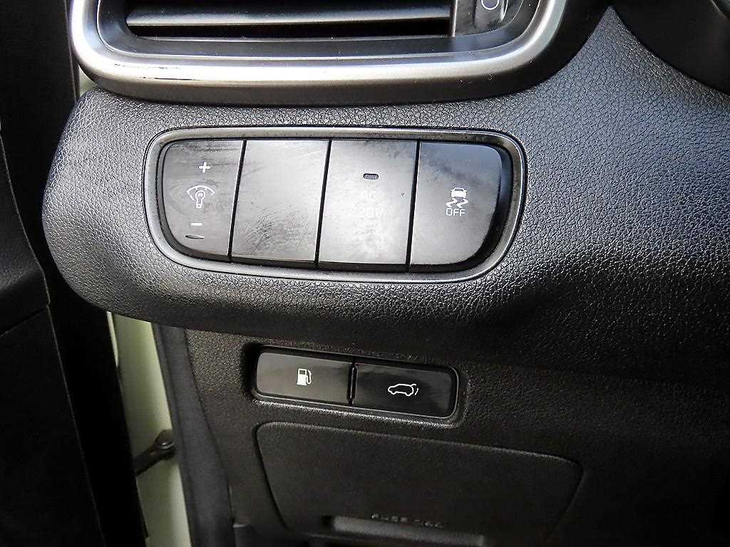Kia Sorento — photo 11
