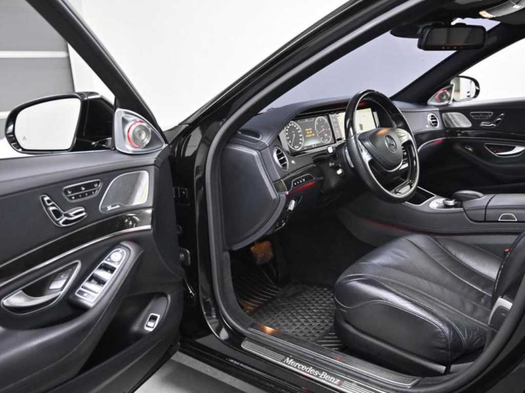 Mercedes-Benz S-Class — photo 11