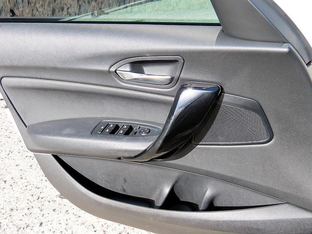 BMW 1-Series — photo 11