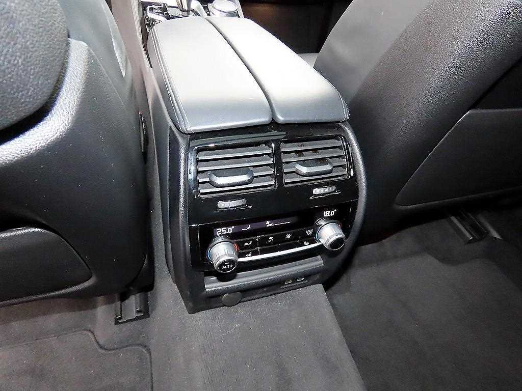 BMW Gran Turismo — photo 16