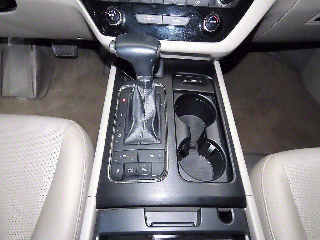 Kia Carnival — photo 13