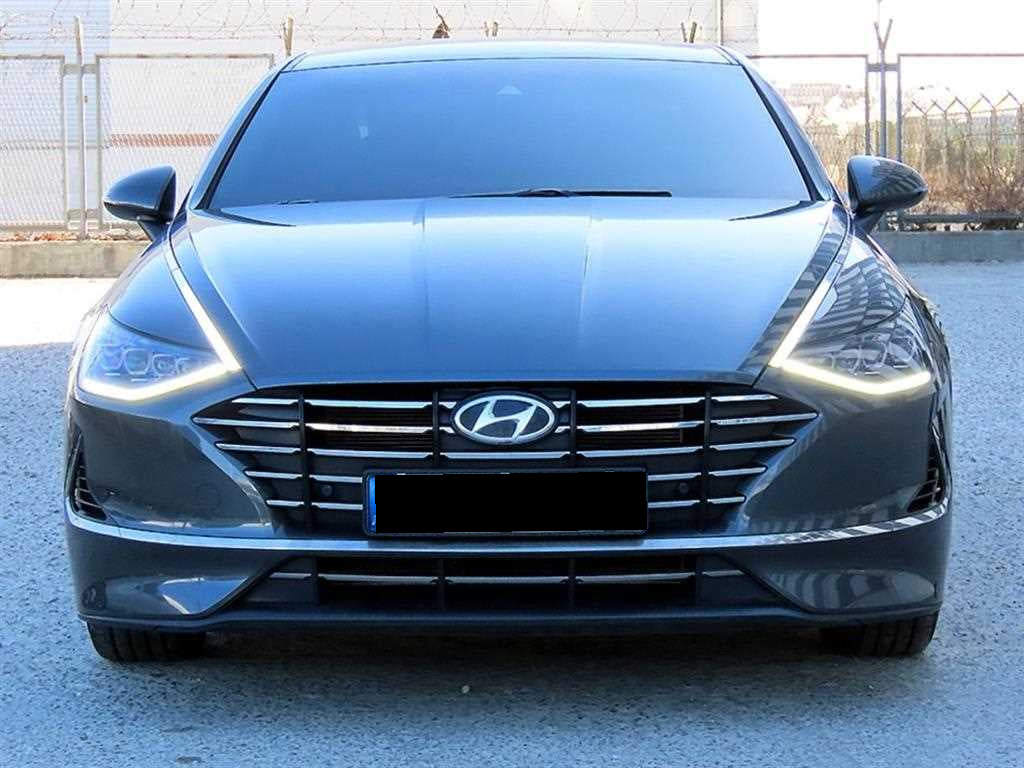 Hyundai Sonata — photo 01