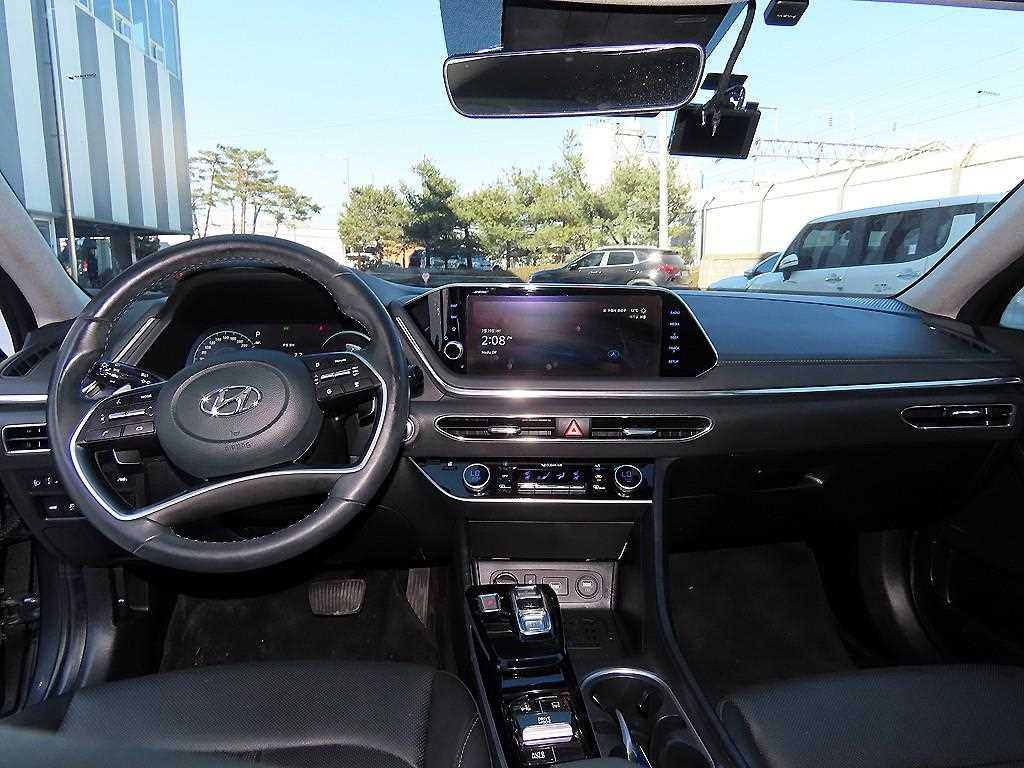 Hyundai Sonata — photo 07