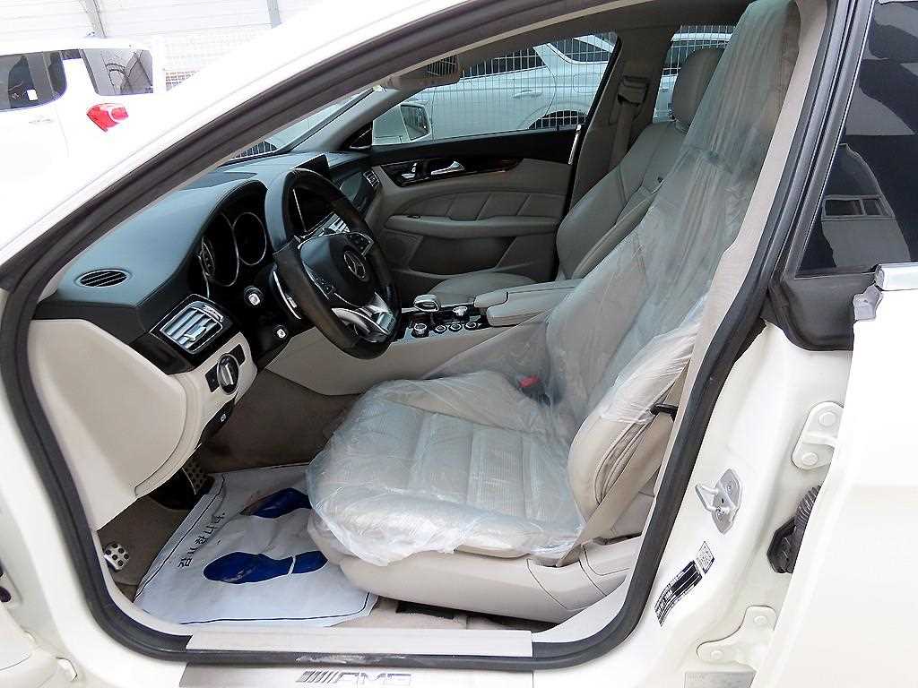 Mercedes-Benz CLS-Class — photo 05