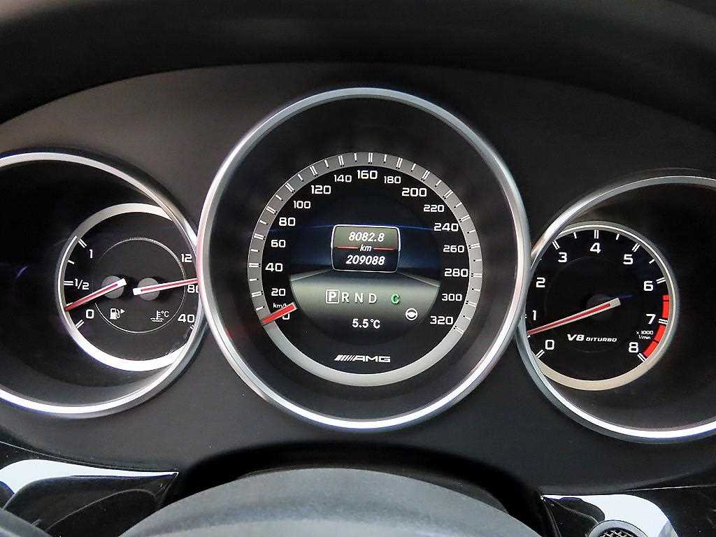 Mercedes-Benz CLS-Class — photo 09