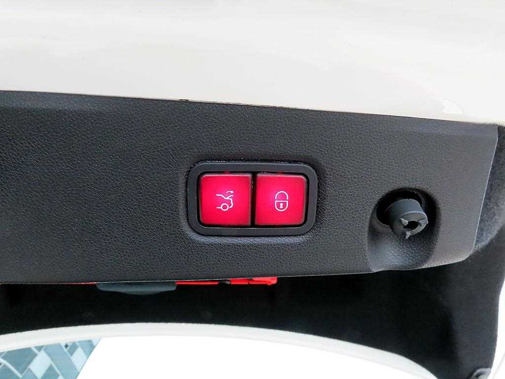 Mercedes-Benz CLS-Class — photo 16