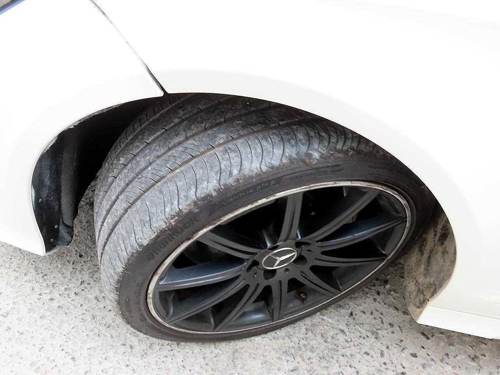 Mercedes-Benz CLS-Class — photo 20