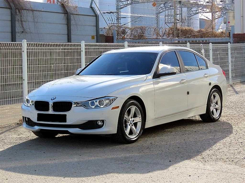 BMW 3-Series — photo 02
