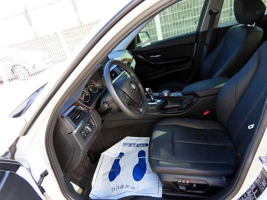 BMW 3-Series — photo 05