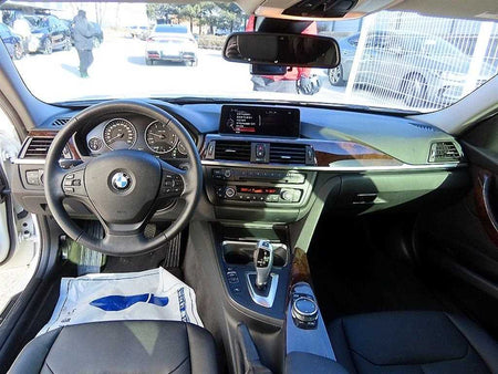 BMW 3-Series — photo 07