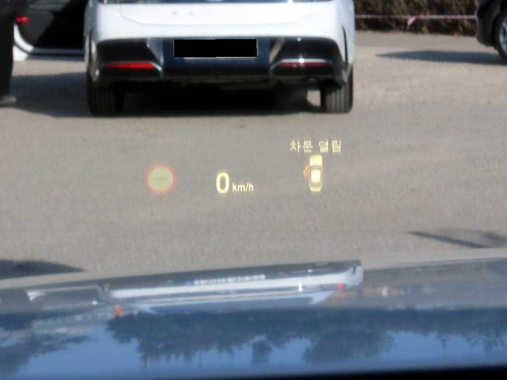 BMW 3-Series — photo 10