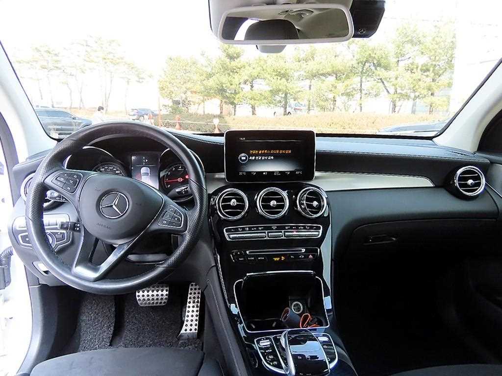 Mercedes-Benz GLC-Class — photo 07