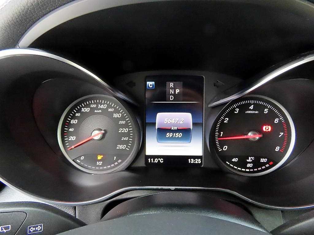 Mercedes-Benz GLC-Class — photo 09
