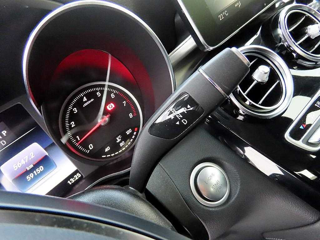 Mercedes-Benz GLC-Class — photo 11