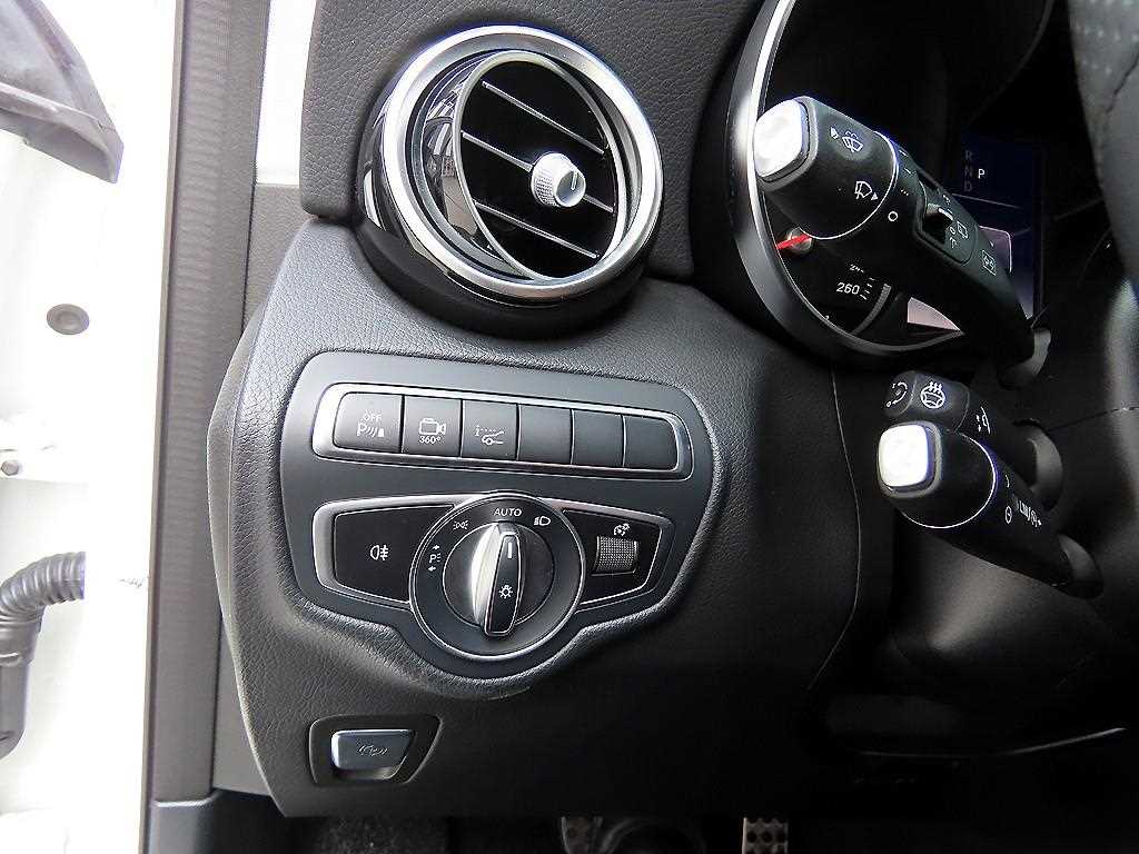 Mercedes-Benz GLC-Class — photo 12